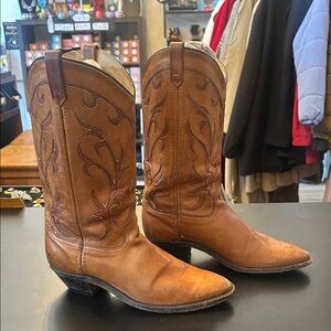 Classic Brown Leather Cowboy Boots - Women’s Western Style